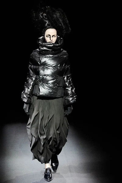 Look 17